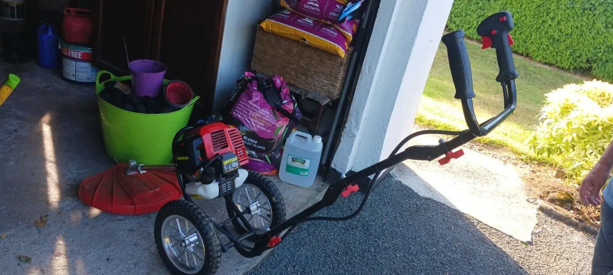 Dargan 50cc Wheeled Grass Strimmer / Trimmer - Image 4