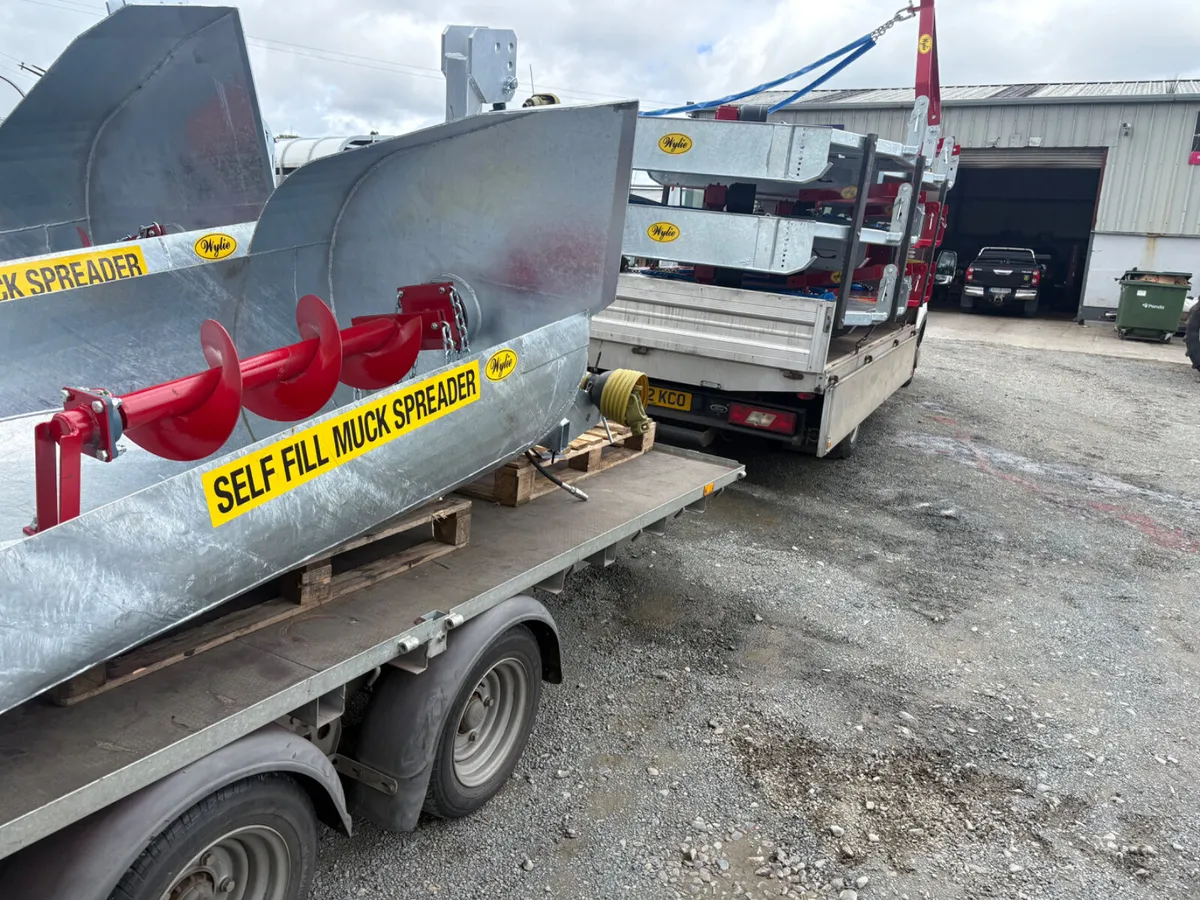 Wylie Self Fill Muck Spreader - Image 3