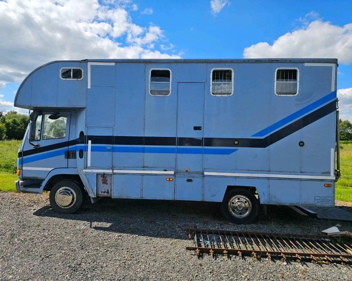 1998 Leyland DAF 45.130 Ti 3 Horse Lorry – Drives - Image 2