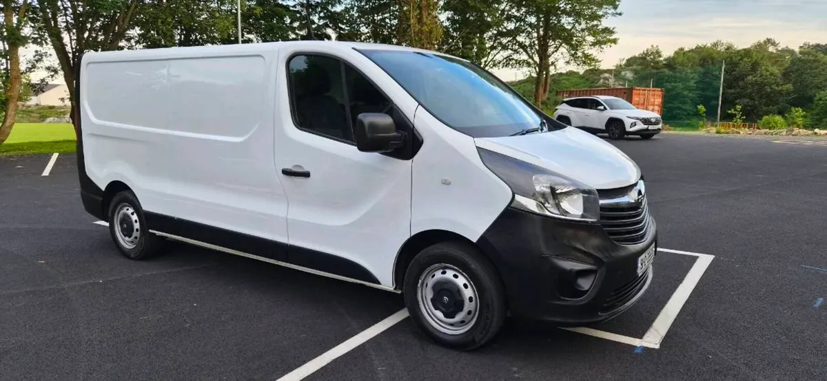 Opel Vivaro - Image 2