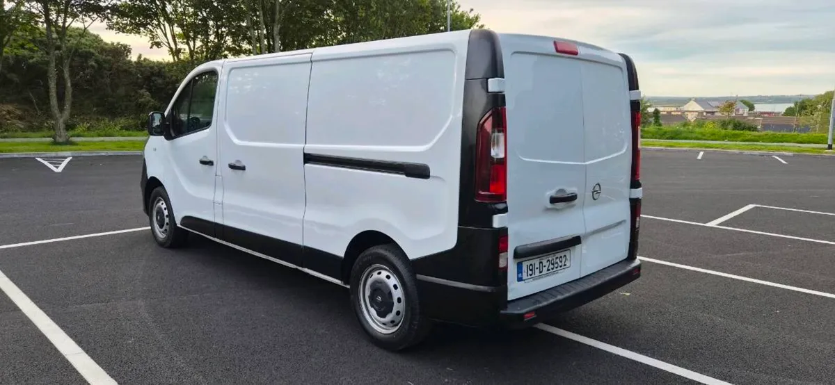 Opel Vivaro - Image 4