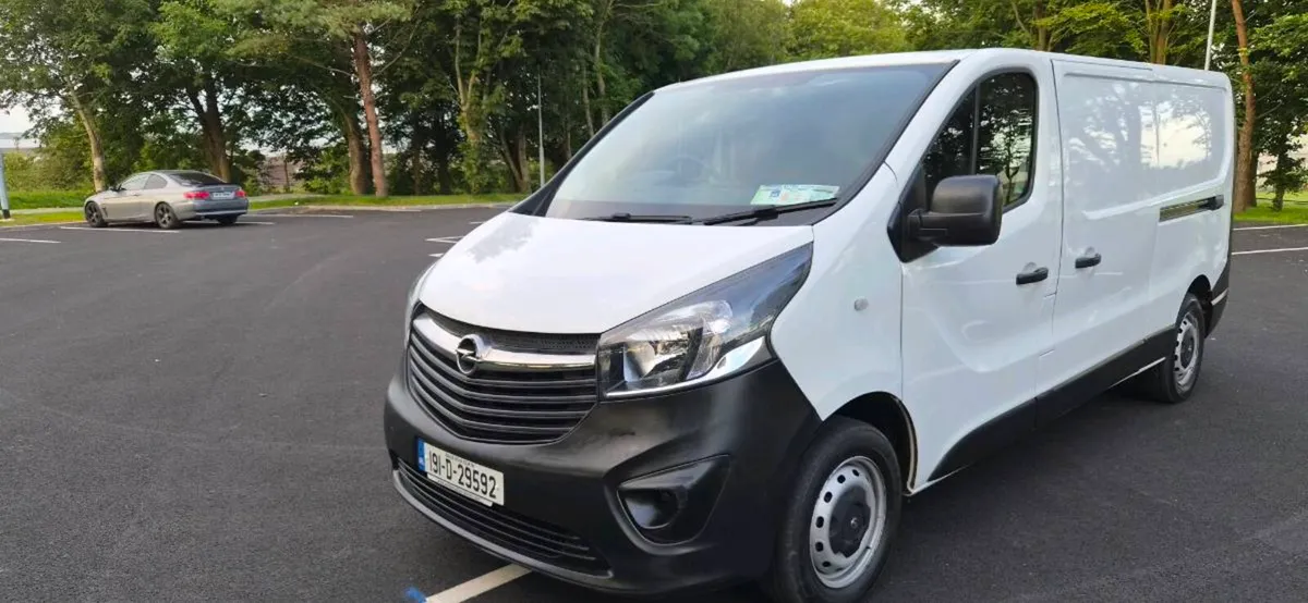 Opel Vivaro - Image 1