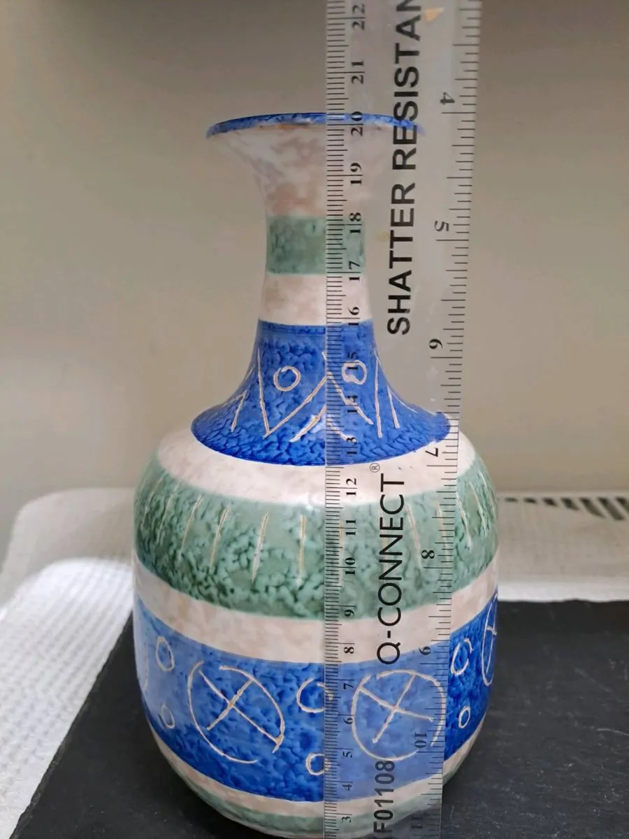 Vintage Il Cavallino Sicilian Studio Pottery Vase - Image 2