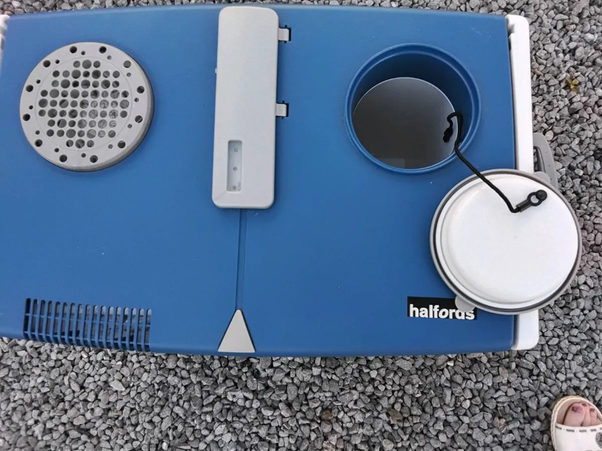 Camping Electric Cool Box - Image 3