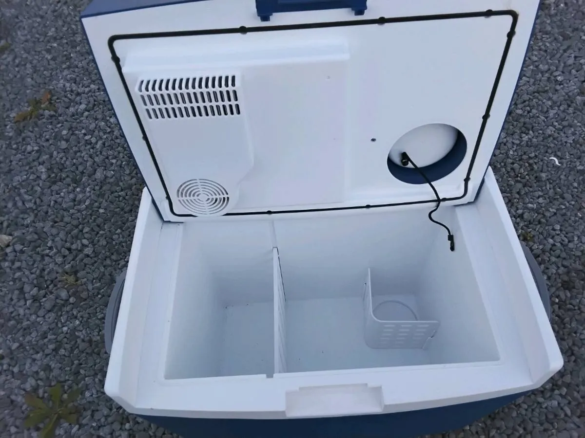 Camping Electric Cool Box - Image 4