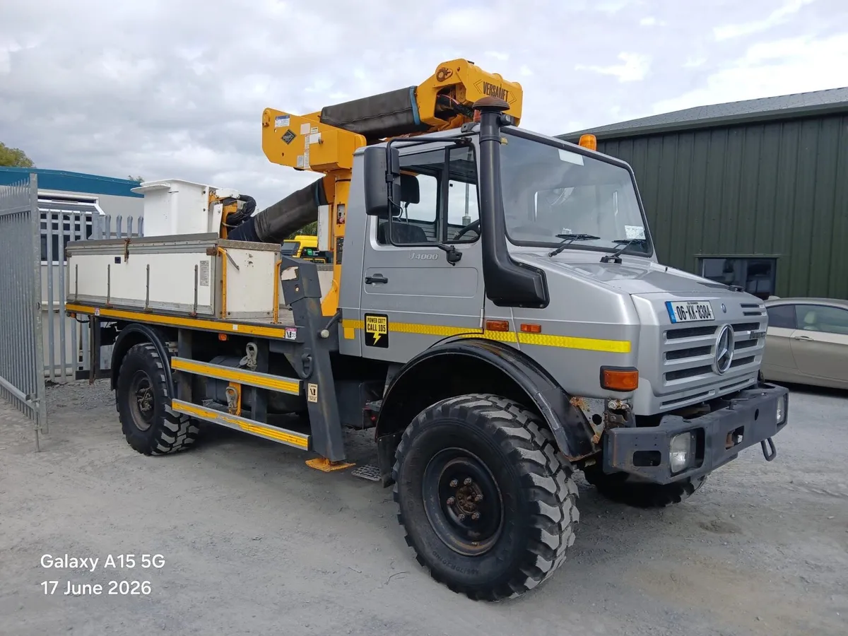 Mercedes Unimog hoist - Image 1