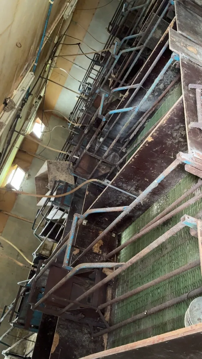 Pig shed - Image 2