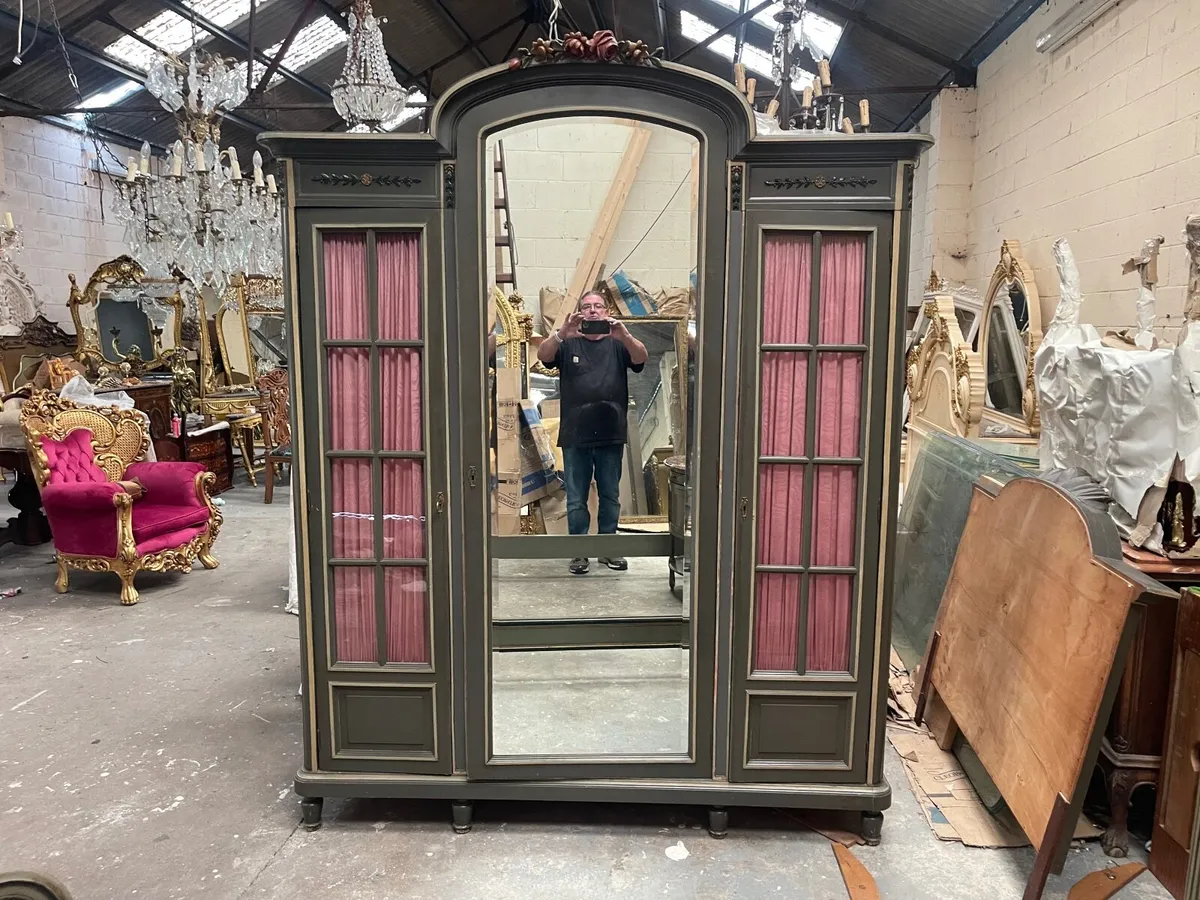 Old French wardrobe - Image 4