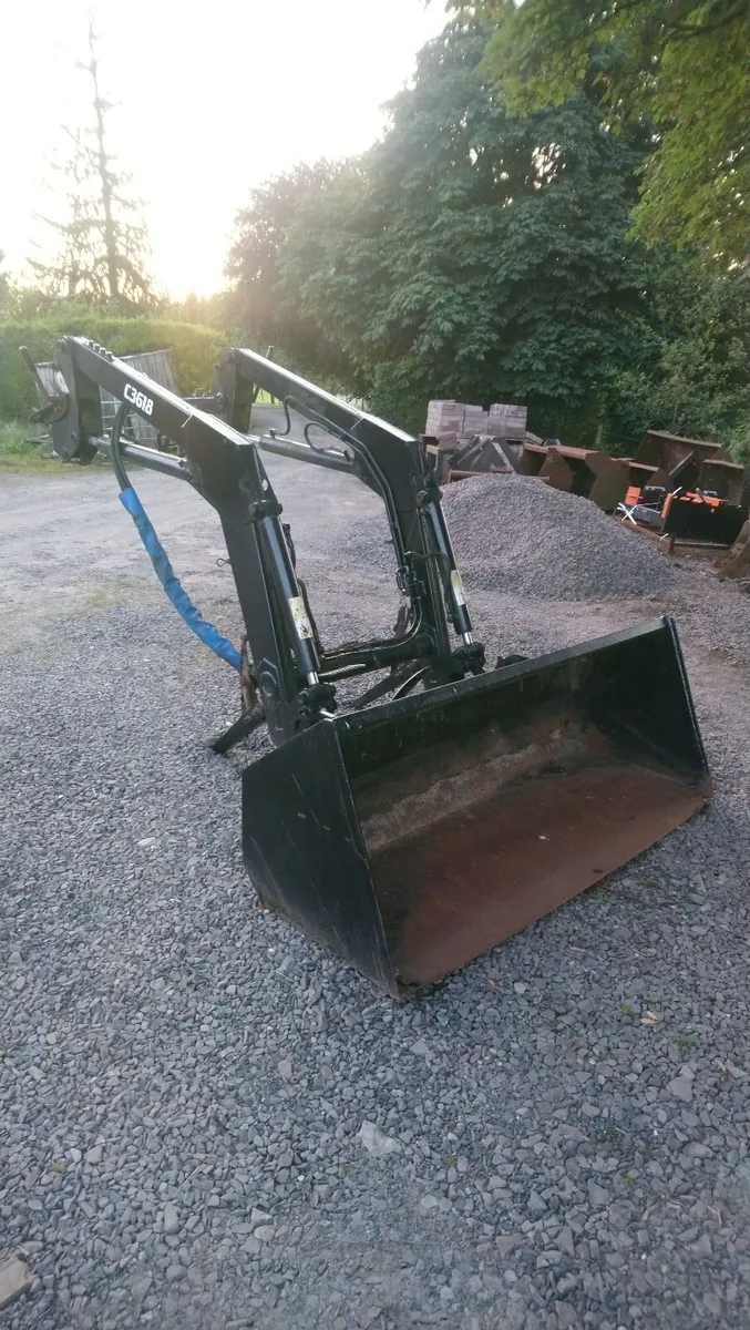 CASE MX135 FRONT LOADER - Image 1