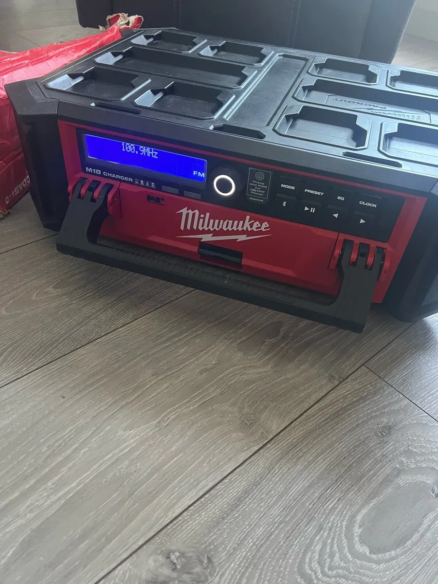 New Milwaukee site radio - Image 4