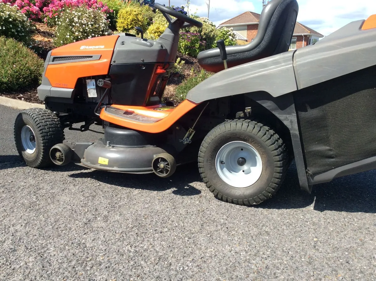 Tractor Lawn Mower - Image 2