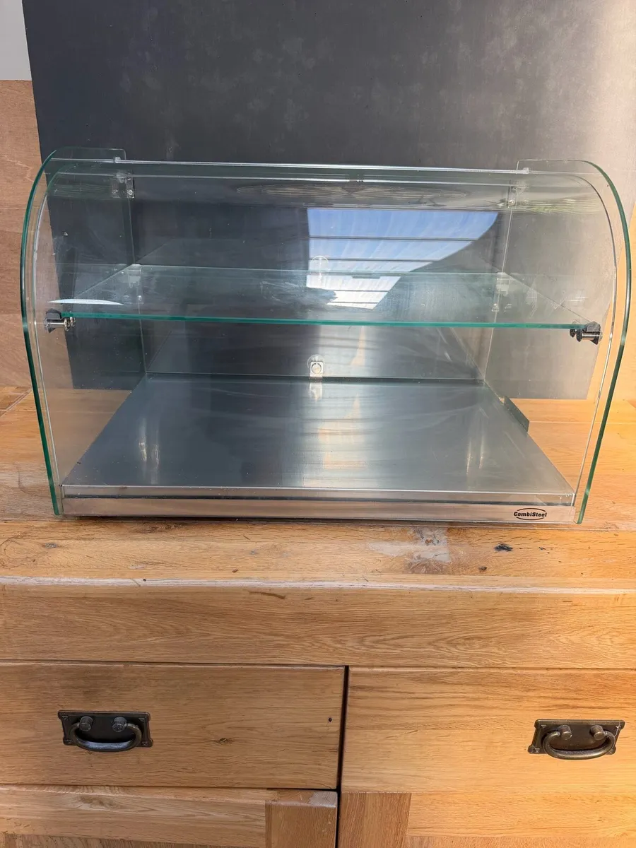 Glass display case - Image 1