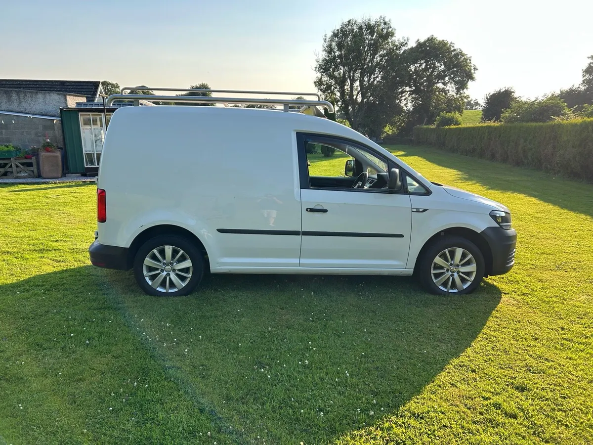 161 VW caddy 2.0l 150bph 6 speed - Image 4