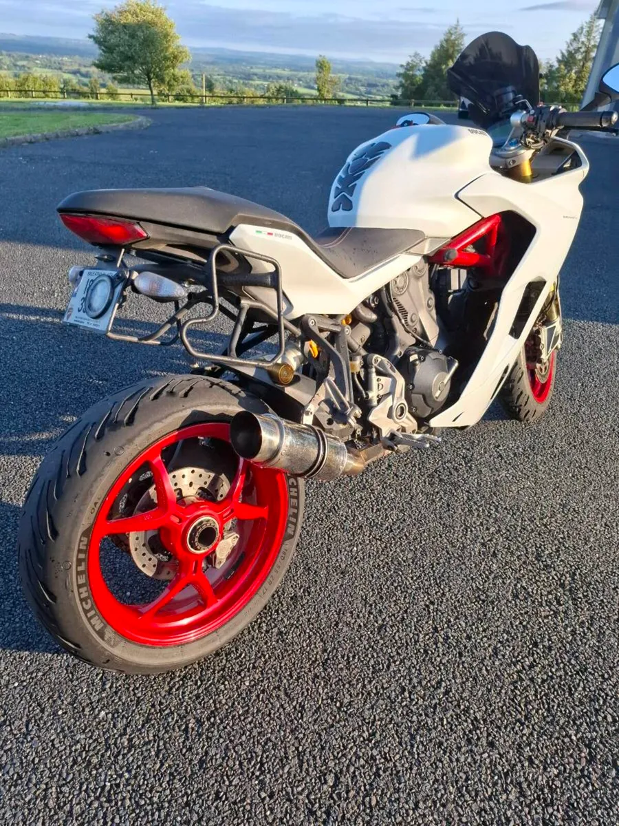 Ducati Supersport S - Image 4