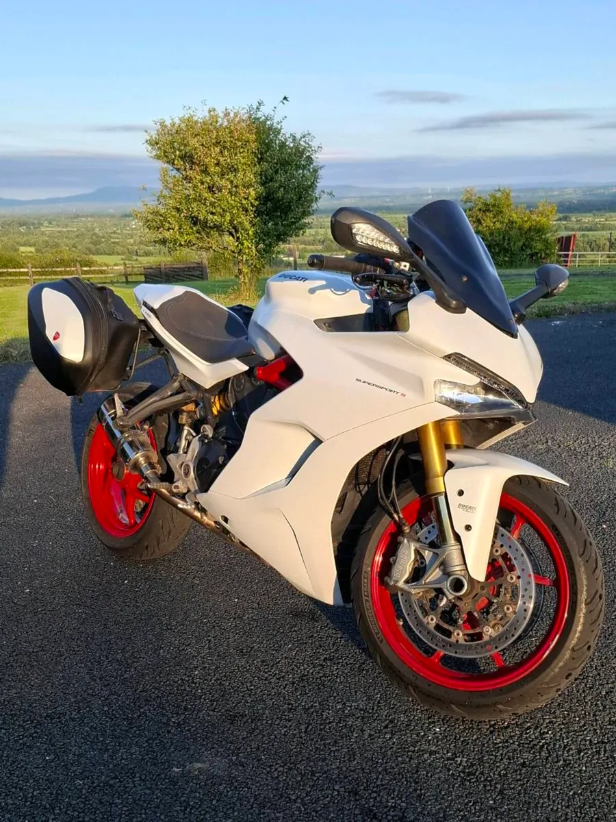 Ducati Supersport S - Image 2