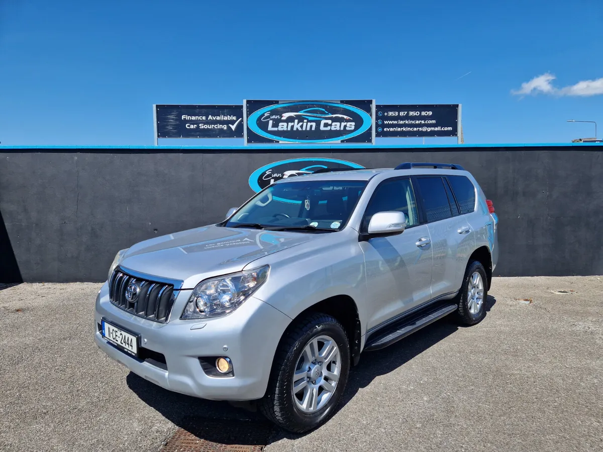 11 Toyota Land Cruiser Crew Cab Automatic - Image 1