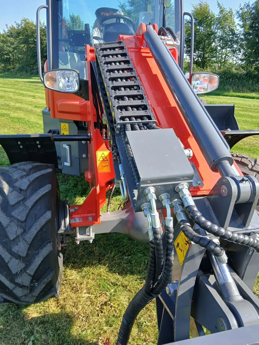 Everun ER1500F wheel loader - Image 3