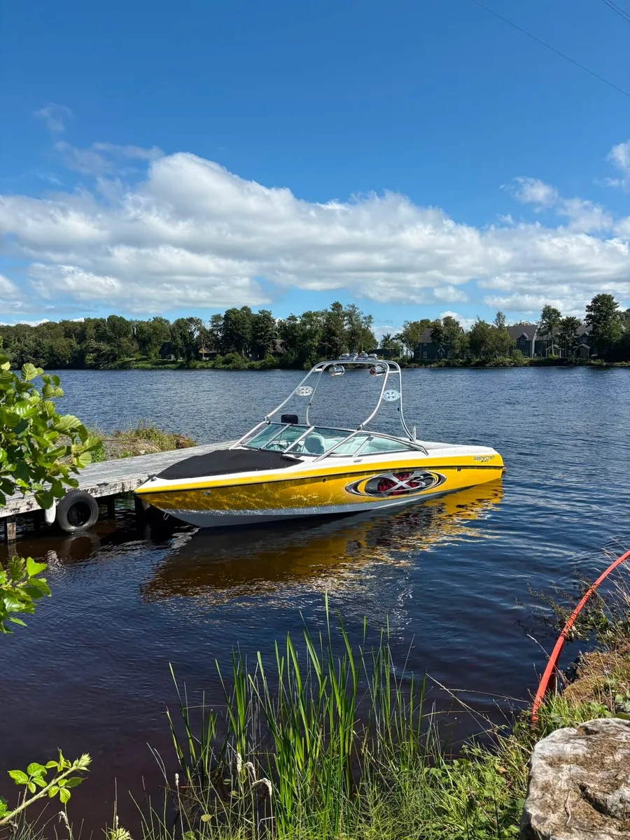Mastercraft X30 wakeboard waterski boat - Image 3