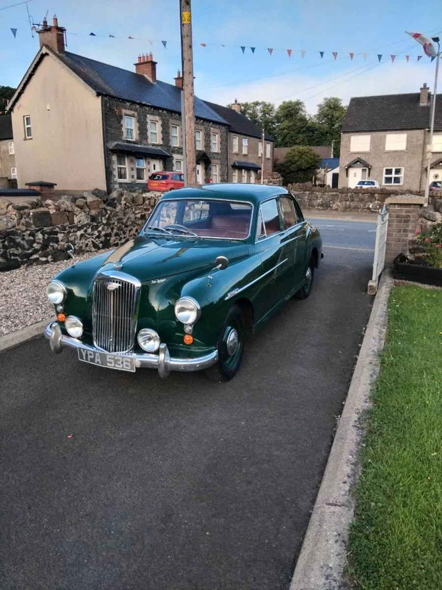 Vintage cars - Image 1