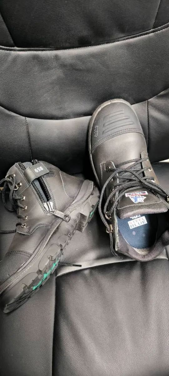 Boots - Image 2