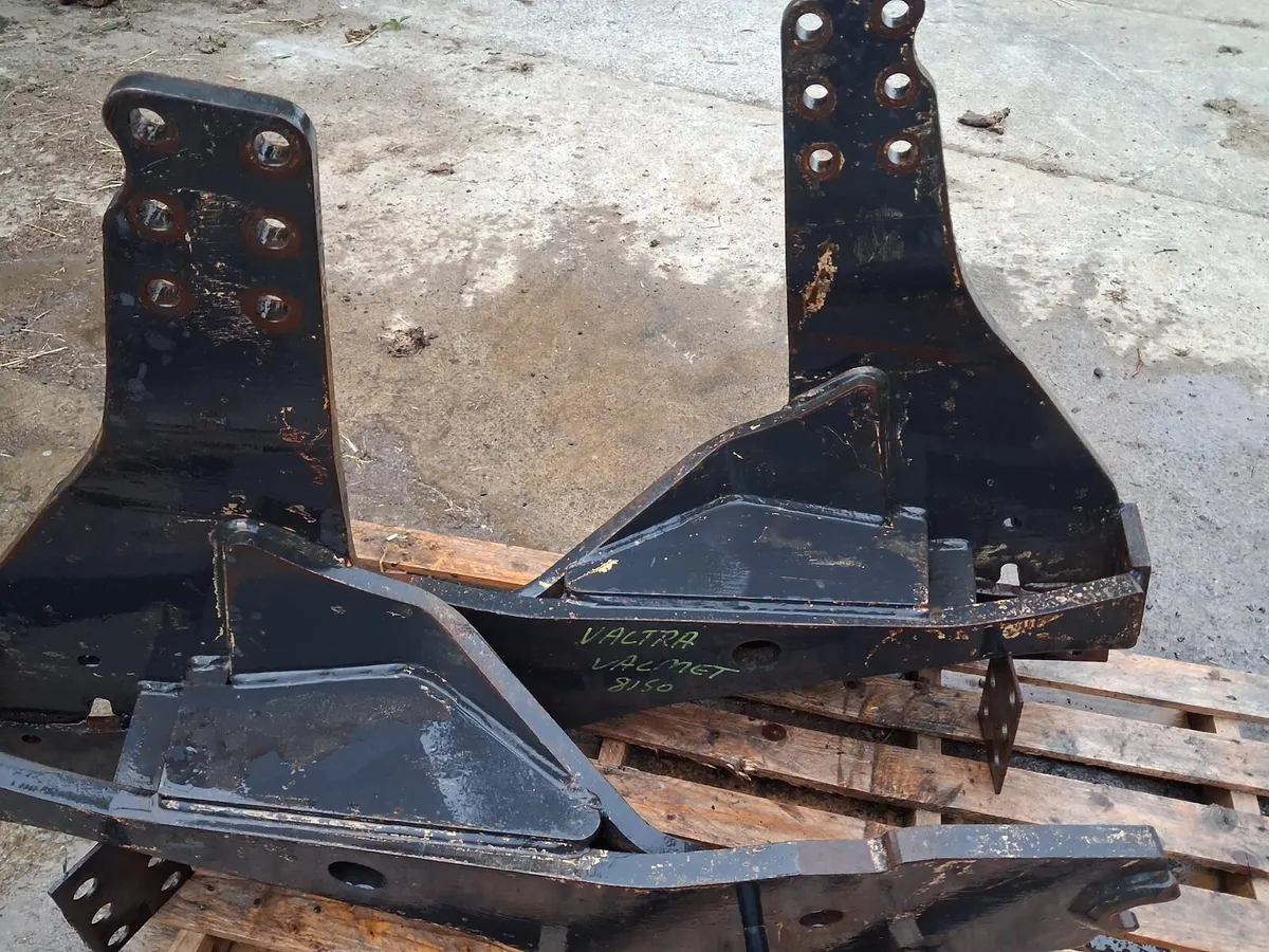 Quicke Valmet 8150 Loader Brackets - Image 2