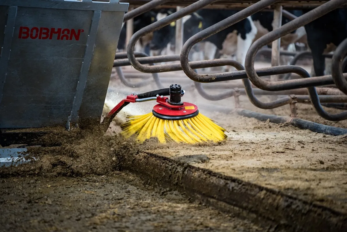 Bobman Super Cubicle Bedding Machine - Image 1