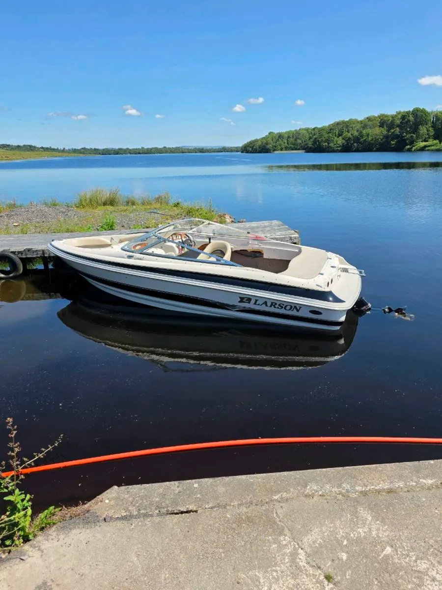 Larson 190 lxi bowrider speedboat - Image 3