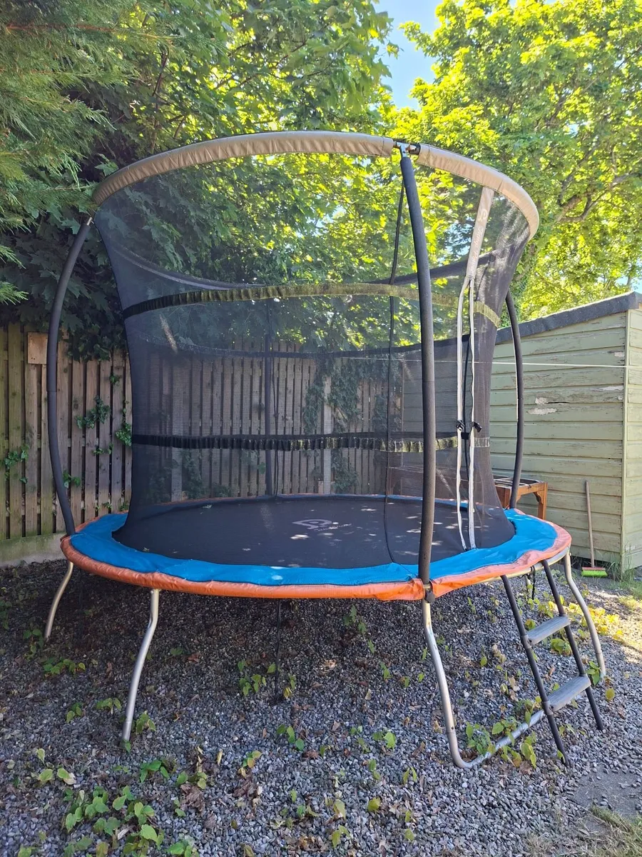 Jump Power 10 ft trampoline and enclosure - Image 1