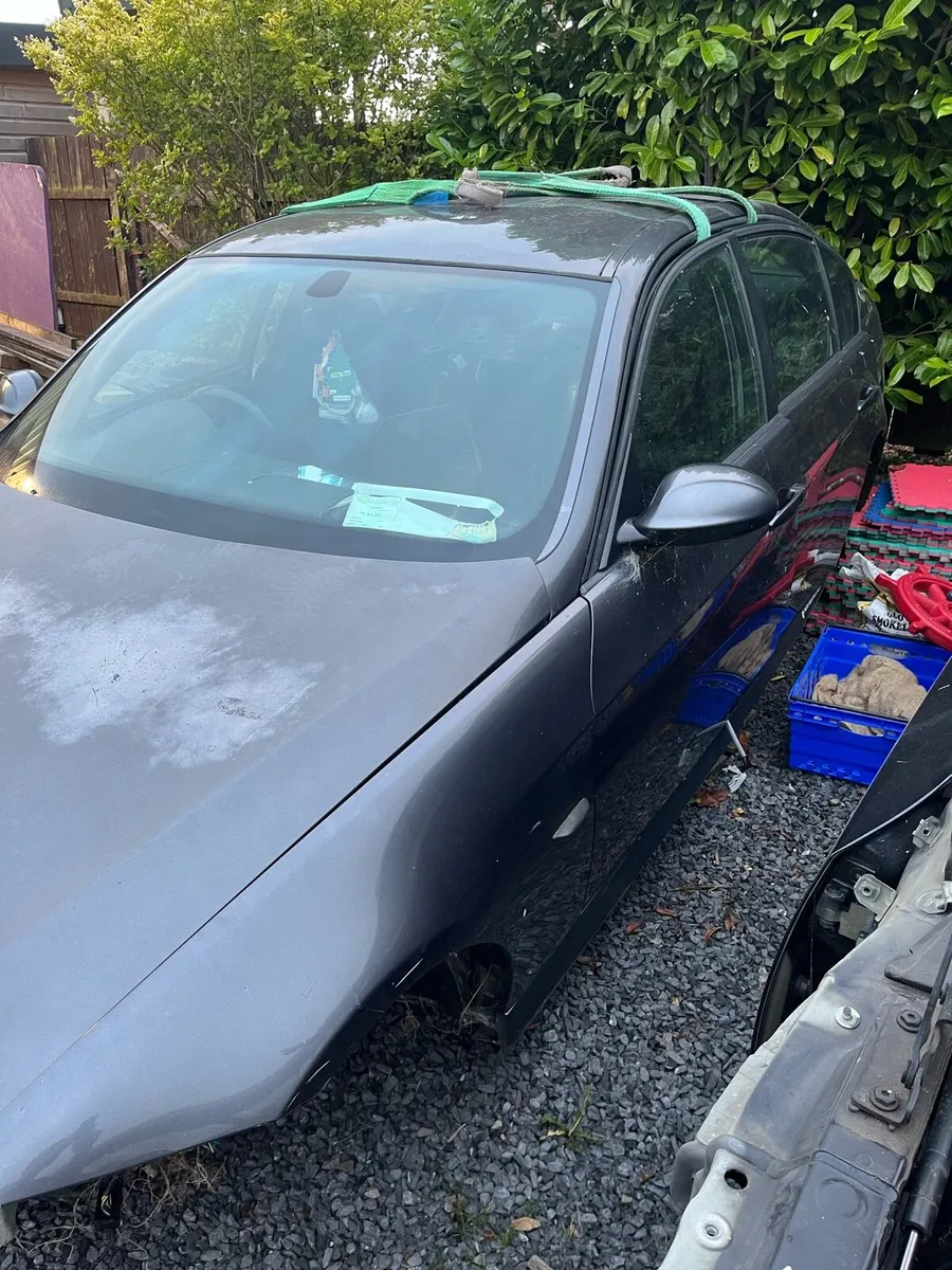 E90 for parts - Image 1