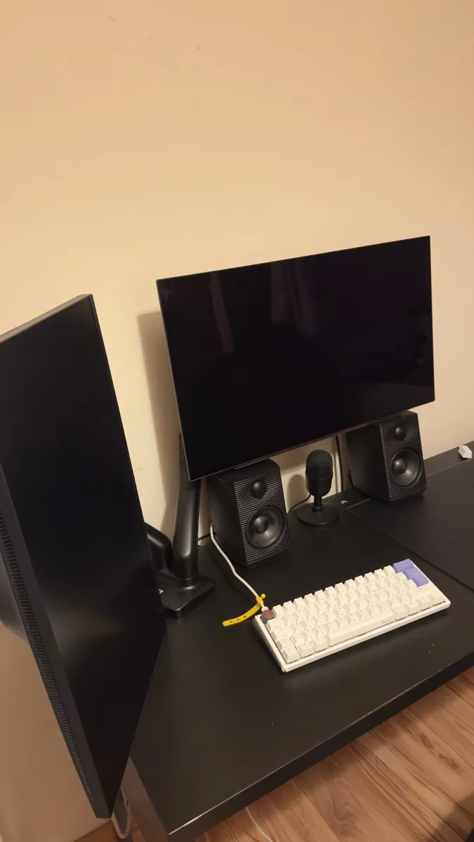 Gaming PC + Peripherals - Image 4