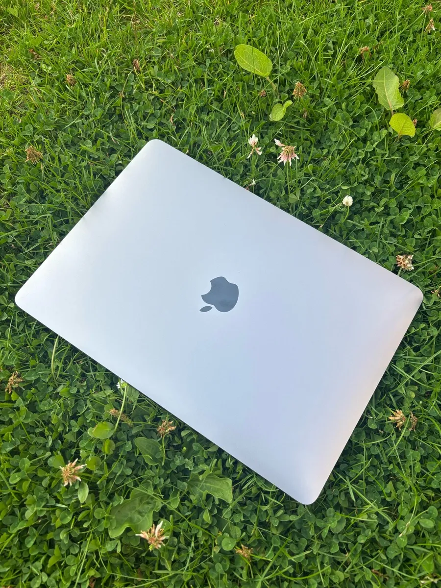 MacBook Air 2020 13.3” | M1 8GB | 256GB SSD - Image 2