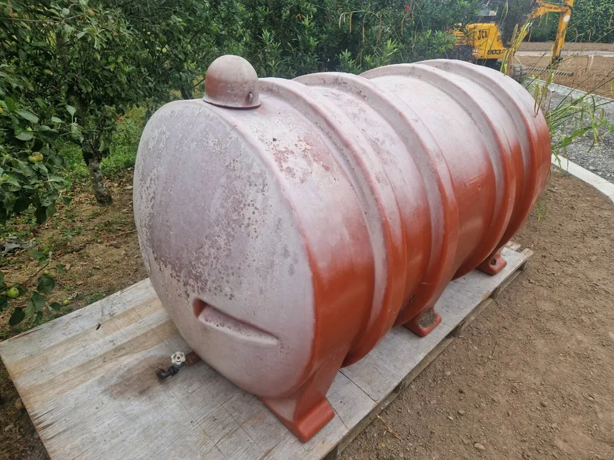 Oil tank - Image 2