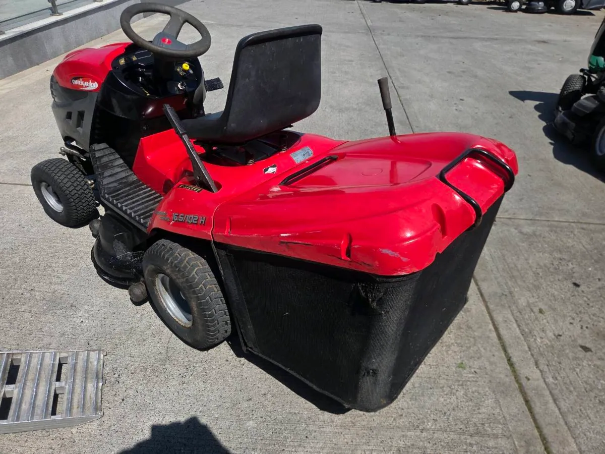 Castle Gardens lawnmower for sale - Image 4