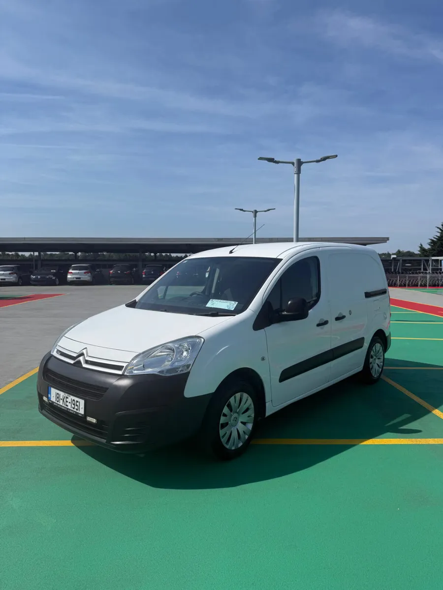 181 Citroen Berlingo 1.6 Diesel -LWB 3 SEATER - Image 3