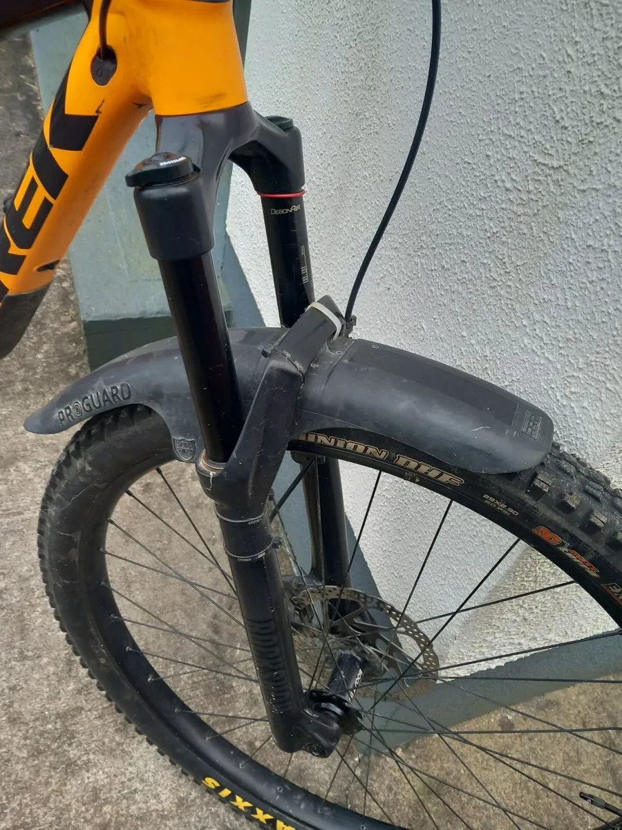 Trek Fuel Ex 5 Mountain Bike - Image 4