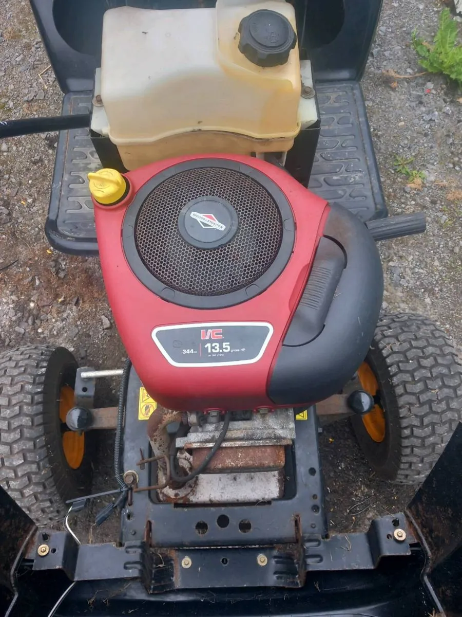 Briggs and Stratton engine for sale - Image 1