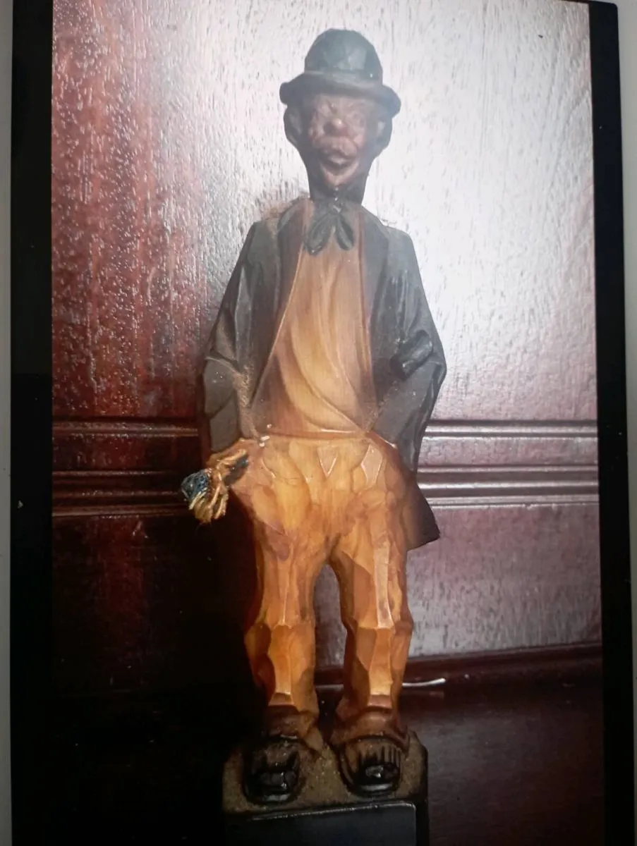 VINTAGE GERMAN HAND CRAFTER WOODEN  HOBO MAN FIGUR - Image 1