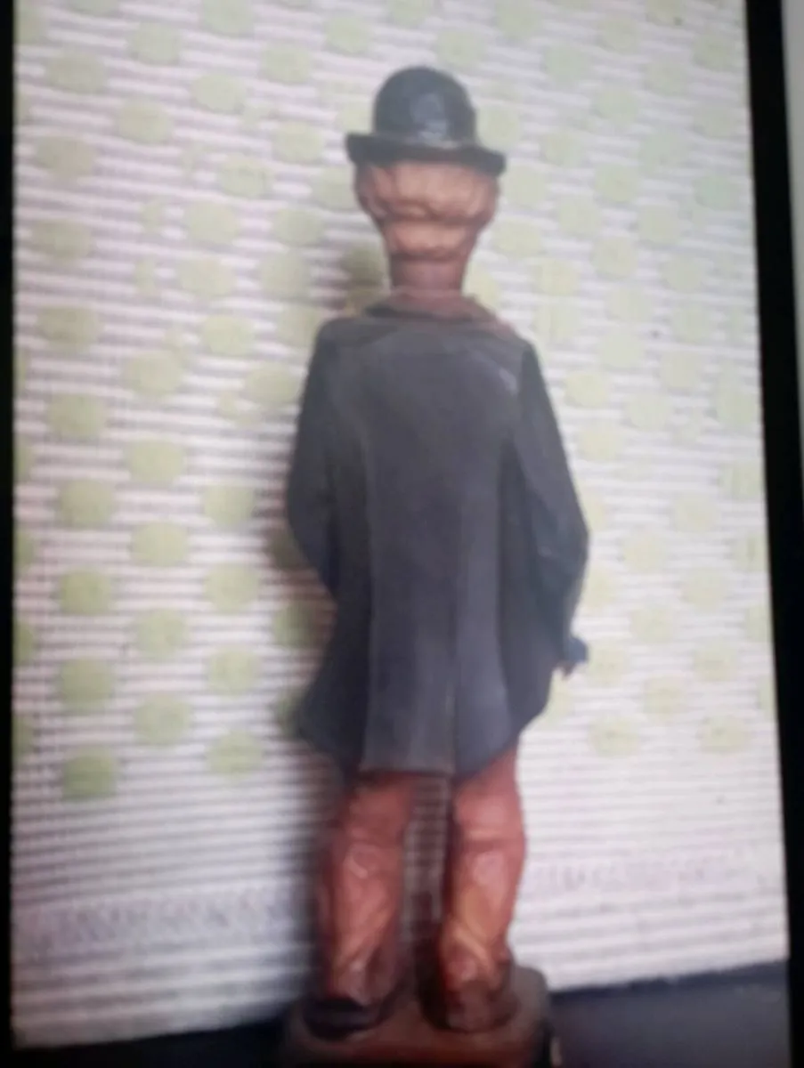 VINTAGE GERMAN HAND CRAFTER WOODEN  HOBO MAN FIGUR - Image 3