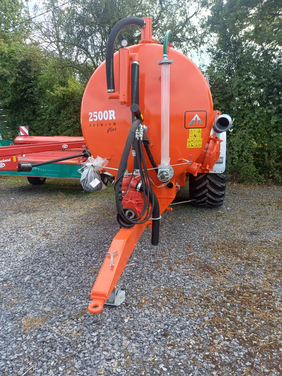 Abbey 2500 Tanker - Image 3