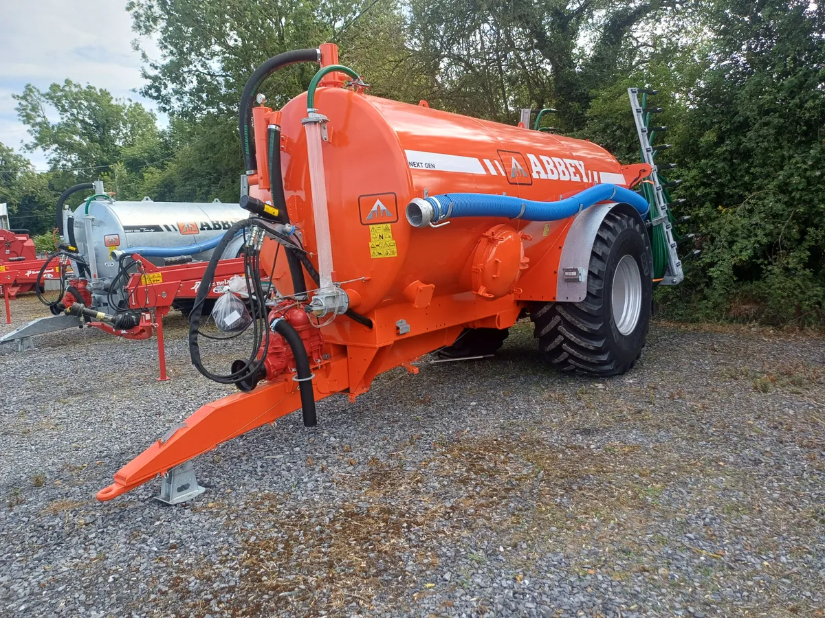 Abbey 2500 Tanker - Image 2
