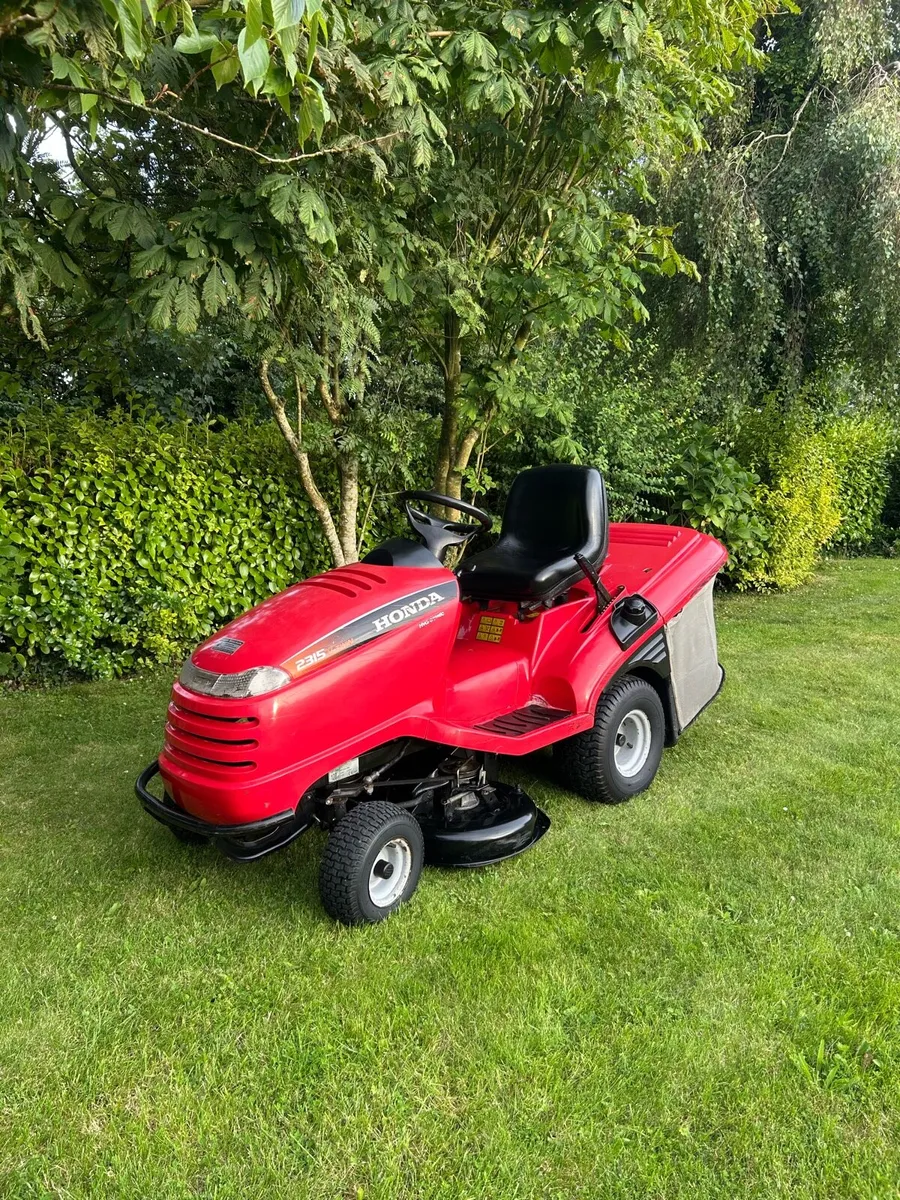 Honda mower - Image 1