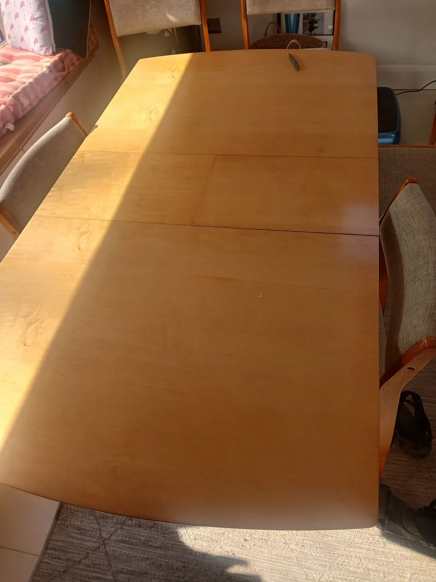 Dining table - Image 2