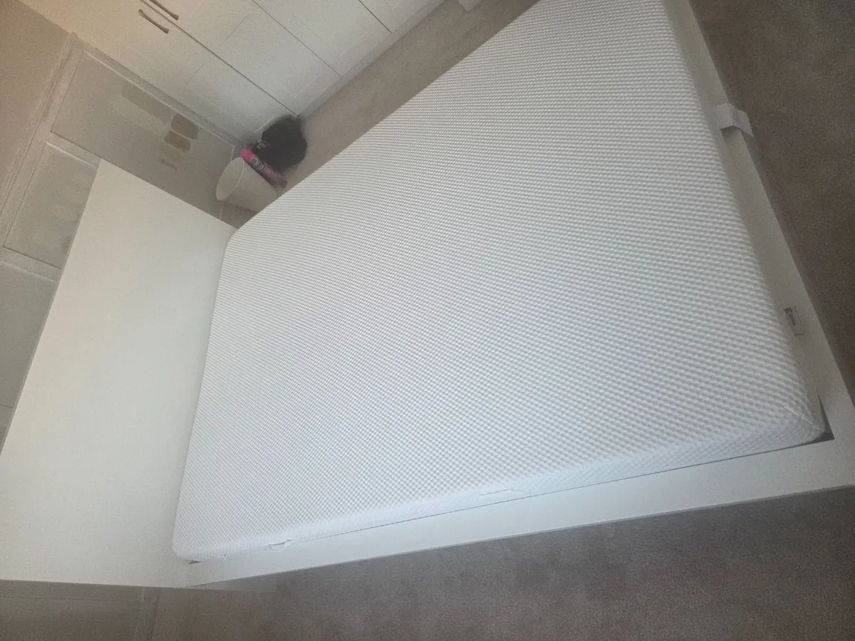 Double bed frame and mattress - Image 4