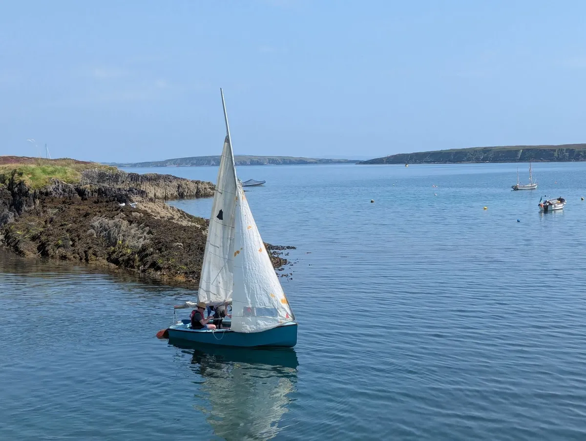 GP14 Sailing dinghy sailing boat - Image 1