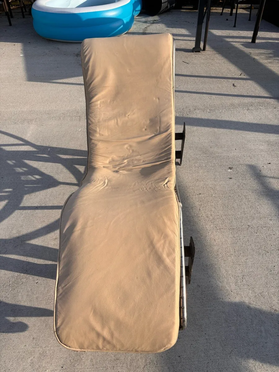 LC4 Chaise Lounge - Image 3