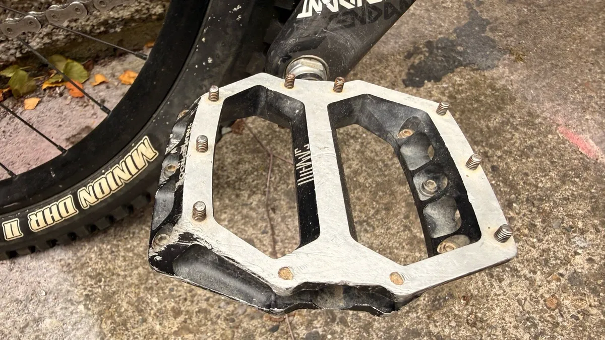 YT CAPRA core 5 Full Suspension Mountain Bike - Image 3