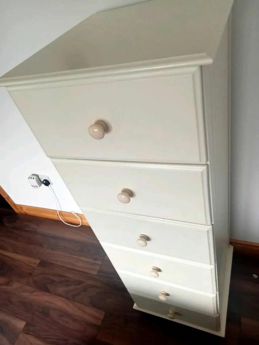 Chest of drawers - Image 3