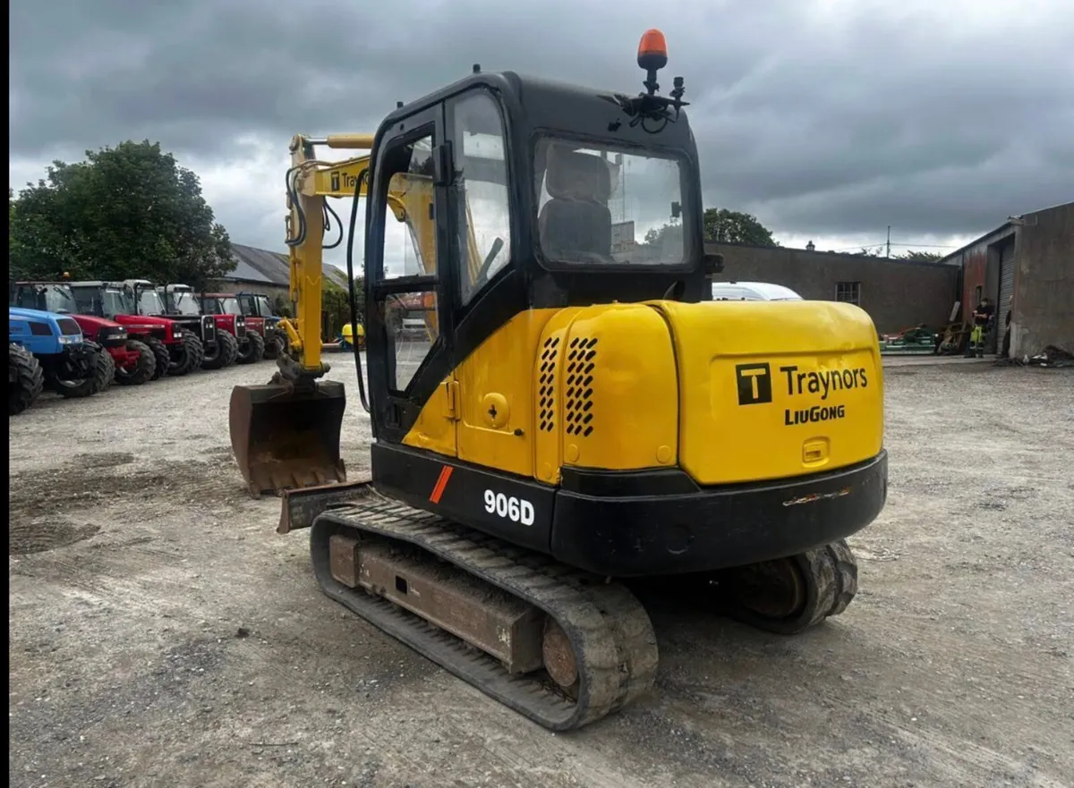 2018 LiuGong 906D 6 Tonne Digger - Image 3