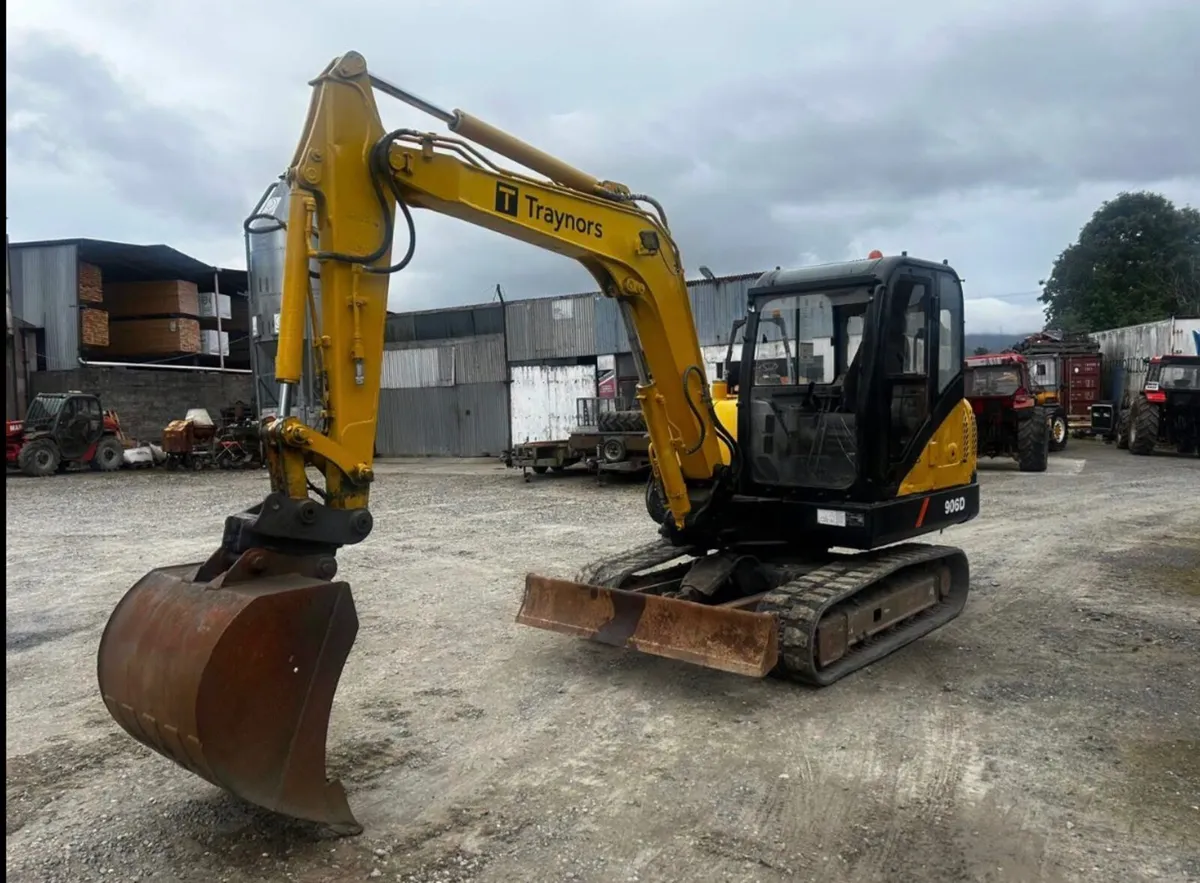 2018 LiuGong 906D 6 Tonne Digger - Image 2
