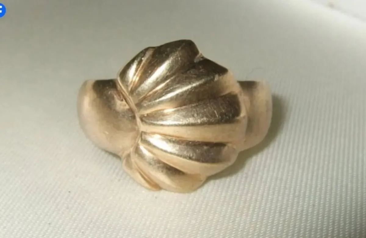 Vintage Hallmarked 9ct Gold 'Oyster' Ring - Image 2